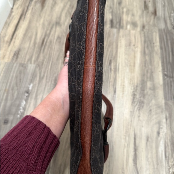 Excellent used condition Gucci monogram horse-bit shoulder bag black and brown - Picture 3 of 15